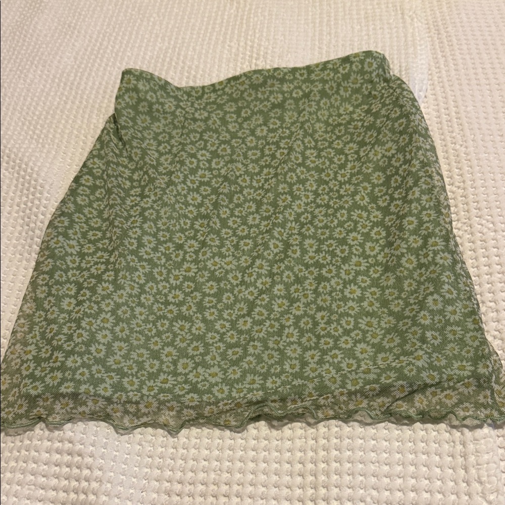 Chic Floral Mini Skirt in Green